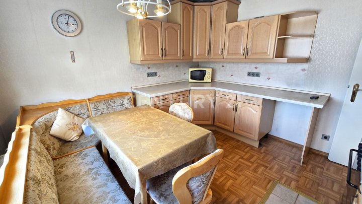 Charmantes 1-2 Familienhaus mit Garten und Doppelgarage in privilegierter Wohnlage von NK - Furpach