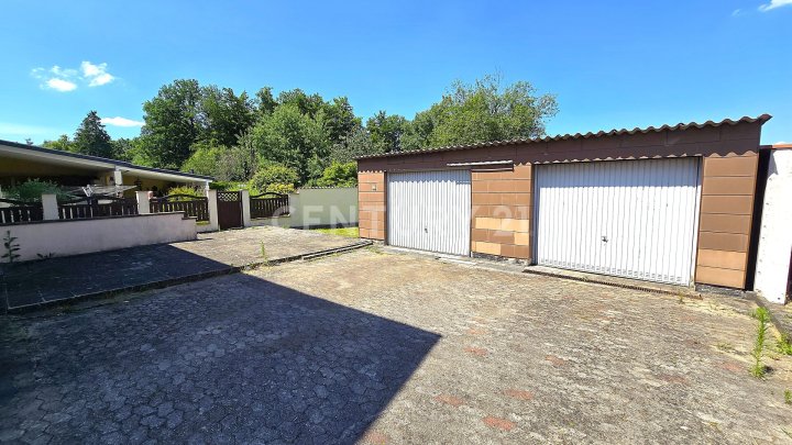 Charmantes 1-2 Familienhaus mit Garten und Doppelgarage in privilegierter Wohnlage von NK - Furpach