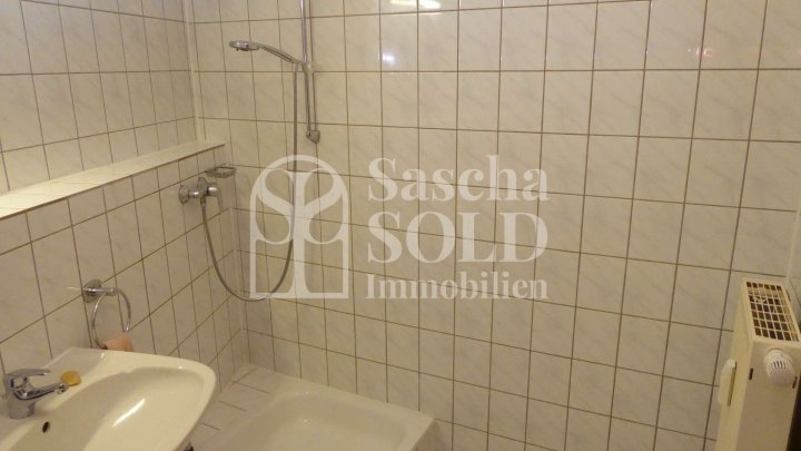 Investor werden – 4 vermietete Wohnungen mit Stellplätzen, KM 16.000 € p.a., Dudweiler - Saarbrücken