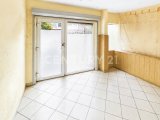Wohnung EG - Blick zum separatem Eingang