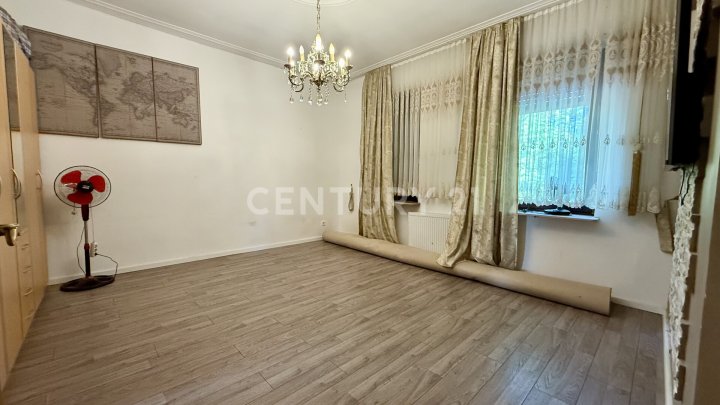 Ein-bis Zweifamilienhaus mit ca. 175 m² Wfl. in Völklingen auf einem Grundstück von ca. 800 m²