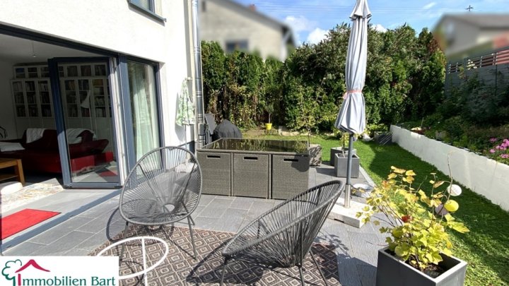 CHARMANTES 140 M² WOHNHAUS IN PERL-BESCH!