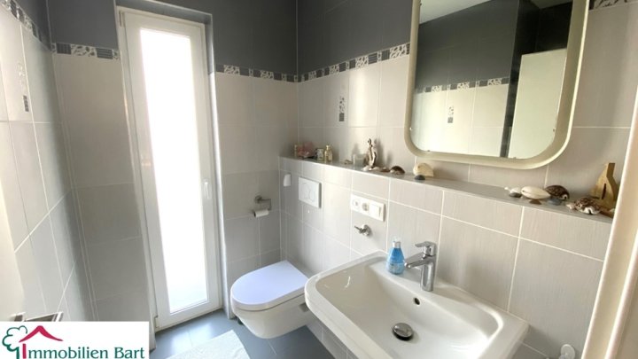 CHARMANTES 140 M² WOHNHAUS IN PERL-BESCH!