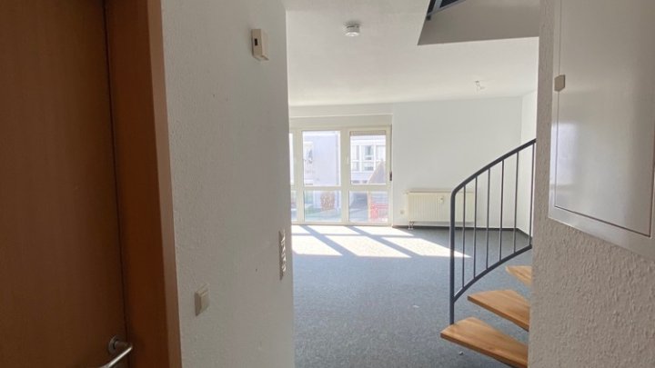 3-ZKB Maisonette-Wohnung mit Dachterrasse und Stellplatz