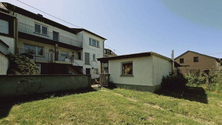 RESERVIERT // 1-2 Familienhaus Haus mit schönem Blick ins Grüne