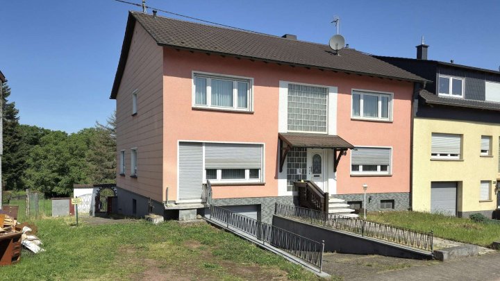 1-2 Familienhaus Haus mit schönem Blick ins Grüne