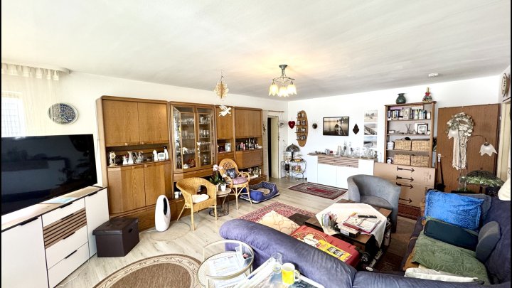 Großzügige Eigentumswohnung mit Fernblick in Saarbrücken - Uni Nähe