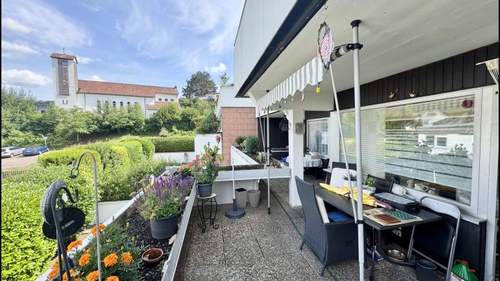 Großzügige Eigentumswohnung mit Fernblick in Saarbrücken - Uni Nähe