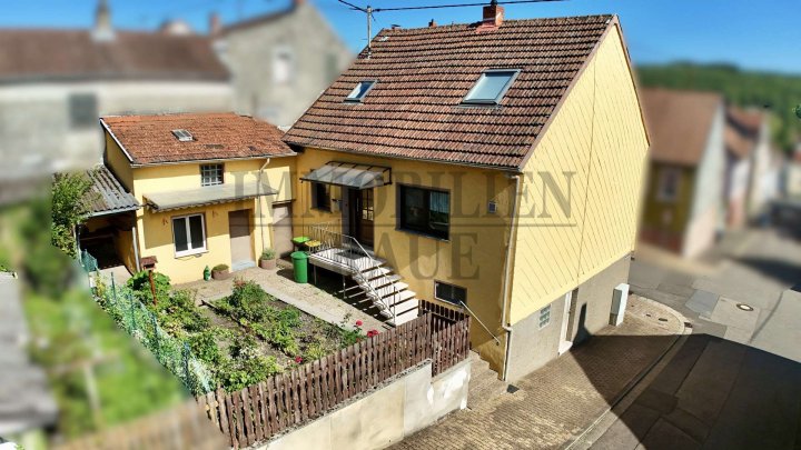 GEPFLEGTES, FREISTEHENDES 1 FAMILIENHAUS MIT GARTEN UND 2 GARAGEN IN SULZBACH - SOFORT FREI