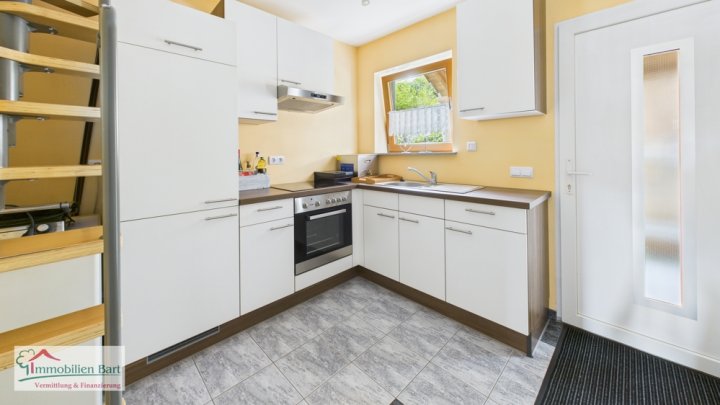 MODERNES 192 M² WOHNHAUS + 80 M² GARAGE IN TOP LAGE!