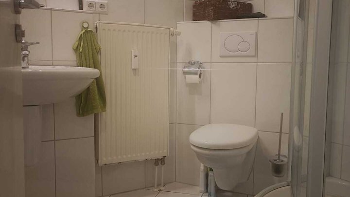 Vermietete, sehr großzügige moderne Wohnung in Saarbrücken-St. Arnual zu verkaufen