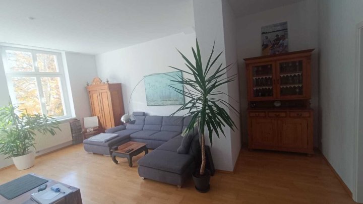 Vermietete, sehr großzügige moderne Wohnung in Saarbrücken-St. Arnual zu verkaufen