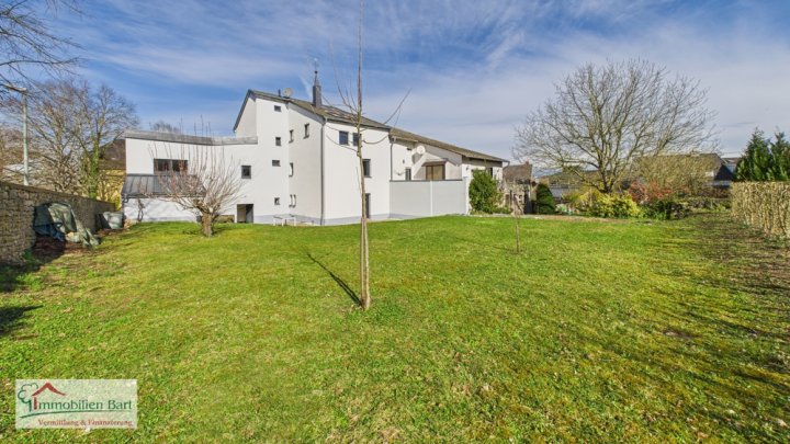 PERL: 256 M² WOHNFLÄCHE/ GEPFLEGT / TOP LAGE!