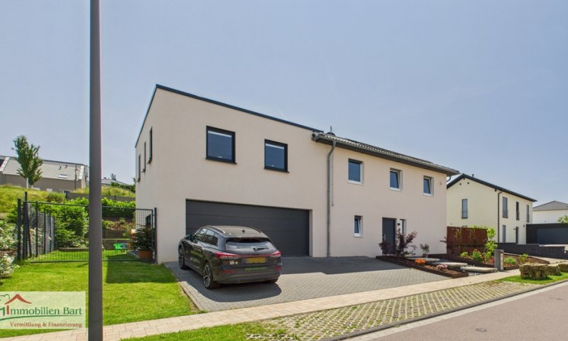 VIS À VIS L-WORMELDANGE: FAMILIENGLÜCK MIT PV ANLAGE IN WINCHERINGEN!