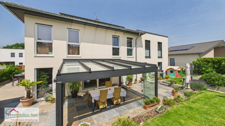 VIS À VIS L-WORMELDANGE: FAMILIENGLÜCK MIT PV ANLAGE IN WINCHERINGEN!