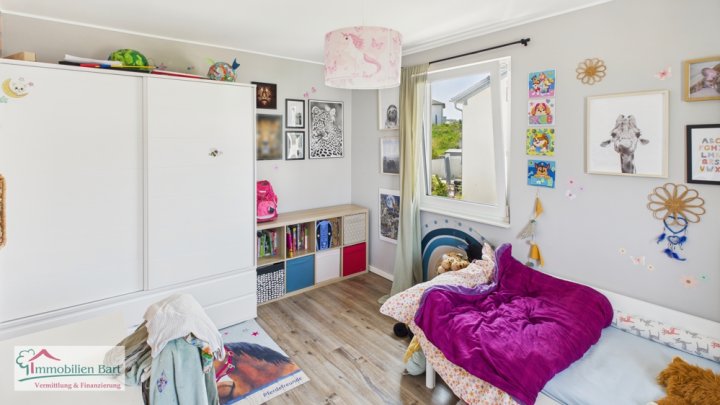 VIS À VIS L-WORMELDANGE: FAMILIENGLÜCK MIT PV ANLAGE IN WINCHERINGEN!