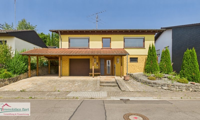 SCHMELZ-HÜTTERSDORF: WOHNHAUS IN RUHIGER LAGE MIT GROSSEM GARTEN!