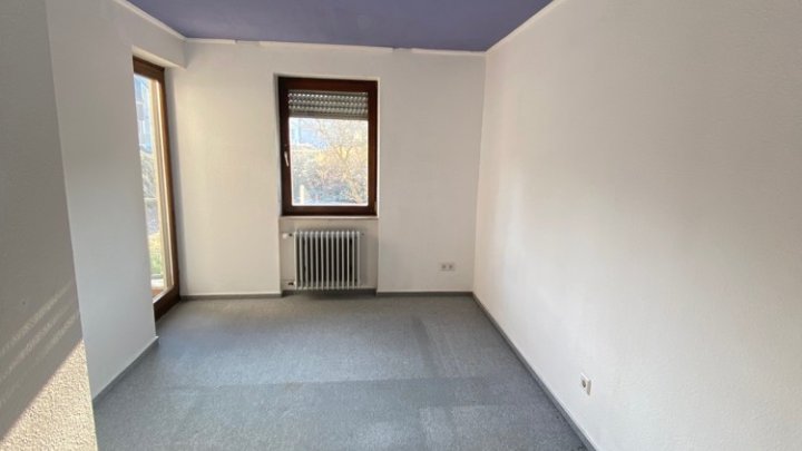 Gepflegtes Reihenhaus, stadtnah mit Garten und eigener Garage