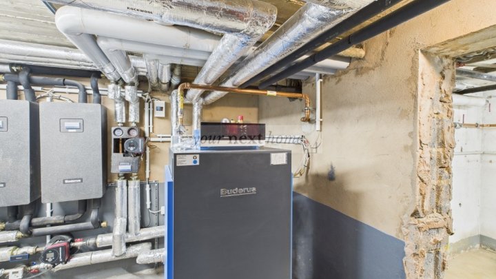 Saniertes Schmuckstück mit 3 Balkonen und circa 400 Meter von der Uni entfernt.