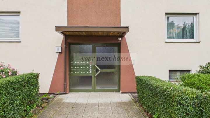 Saniertes Schmuckstück mit 3 Balkonen und circa 400 Meter von der Uni entfernt.