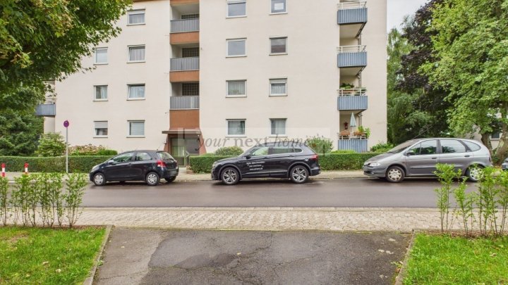 Saniertes Schmuckstück mit 3 Balkonen und circa 400 Meter von der Uni entfernt.