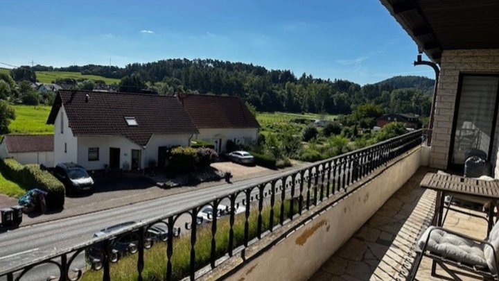 Großzügiges Anwesen in Erbringen