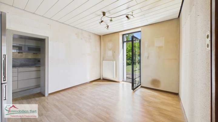 BECKINGEN: WOHNHAUS MIT GARTEN UND GARAGE!