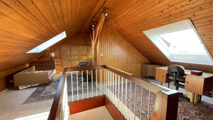 Charmante 2-Etagen-Wohnung mit Balkon und Galerie