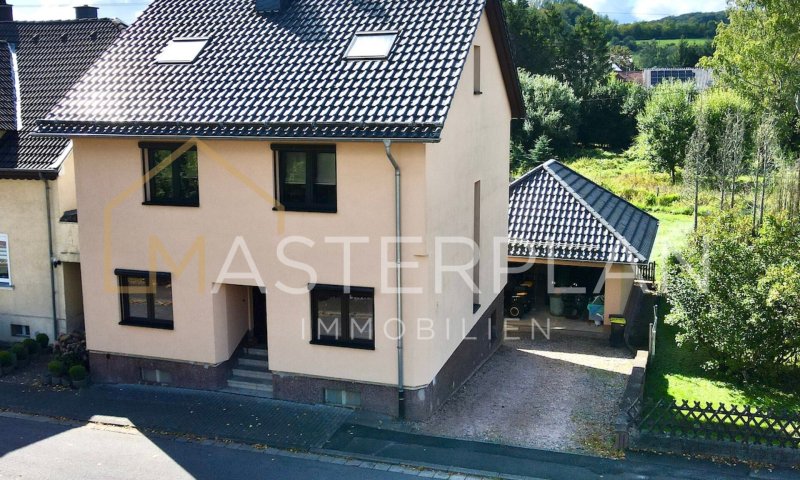 Charmantes Einfamilienhaus modernisiert & bezugsfertig