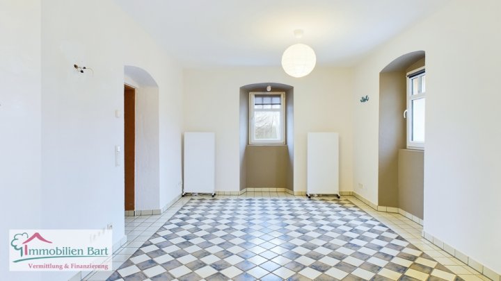 PERL-BORG: 72 M² WOHNUNG MIT KAMINOFEN & EINBAUKÜCHE