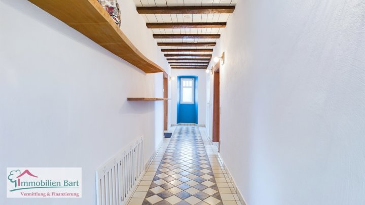 PERL-BORG: 72 M² WOHNUNG MIT KAMINOFEN & EINBAUKÜCHE