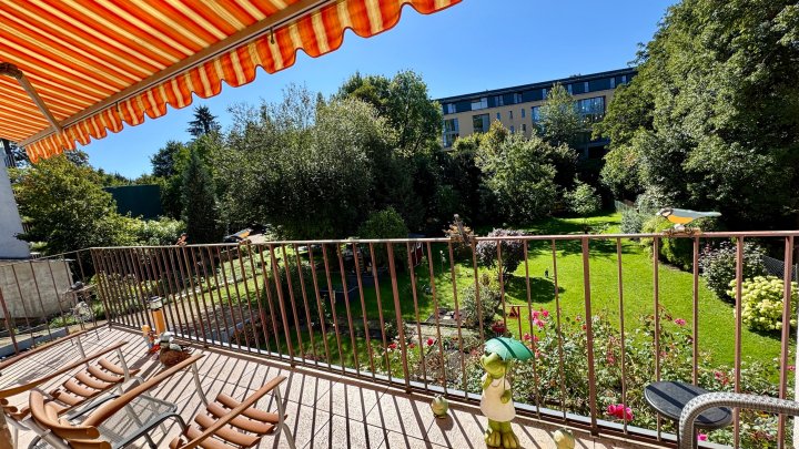 FAMILENFREUNDLICH UND EINZUGSBEREIT - FREIST. 1 FAM.-HAUS MIT GROSSEM GARTEN + 3 GARAGEN IN DUDWEILER