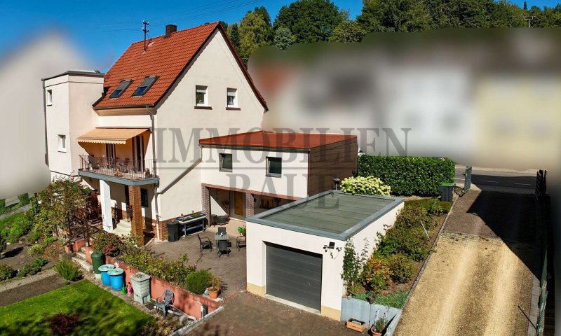 FAMILENFREUNDLICH UND EINZUGSBEREIT - FREIST. 1 FAM.-HAUS MIT GROSSEM GARTEN + 3 GARAGEN IN DUDWEILER