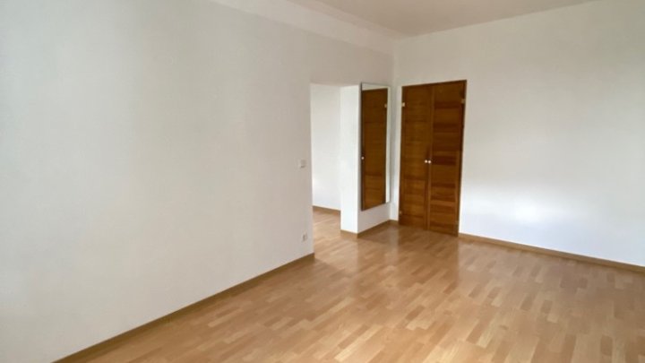 Renovierte 2-ZKB Single Wohnung mit EBK und Terrasse