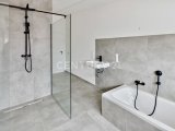 Badezimmer - großzügig - modern - traumhaft