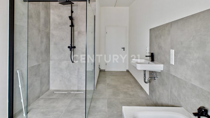 Wohnen unterm Dach mit Charme – Neubau-Highlight im Erstbezug in Schönenberg-Kübelberg