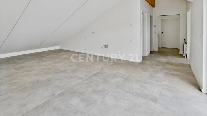 Wohnen unterm Dach mit Charme – Neubau-Highlight im Erstbezug in Schönenberg-Kübelberg