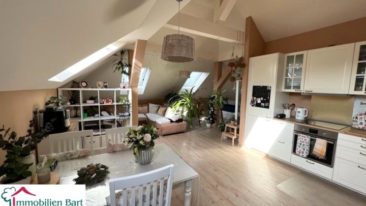 GRENZE L-WORMELDANGE: HAUS MIT 3 WOHNUNGEN + NEBENGEBÄUDE