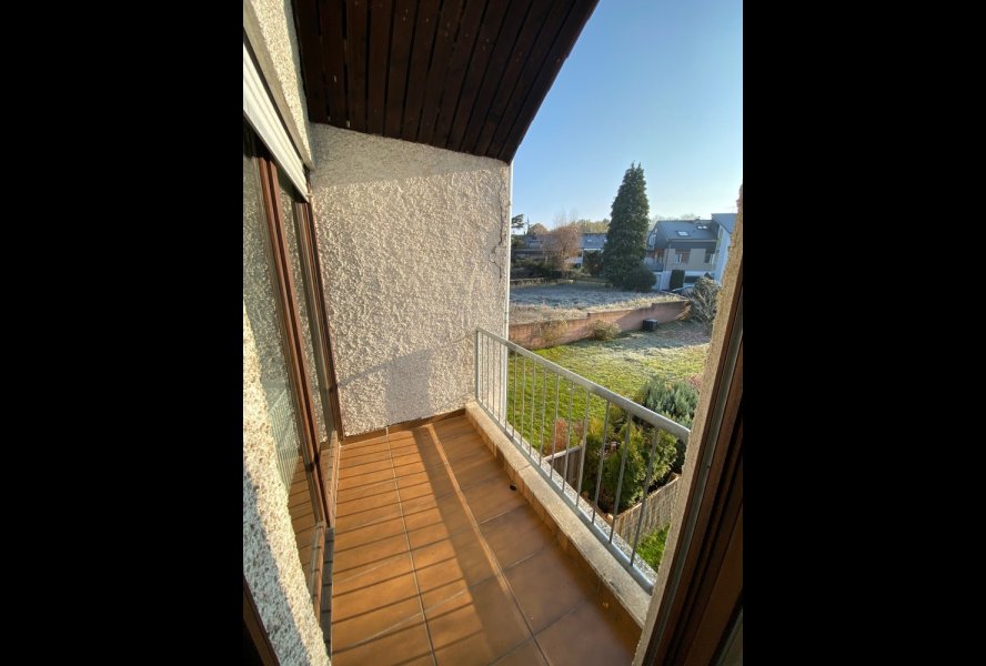 Kleiner Balkon im 1.OG