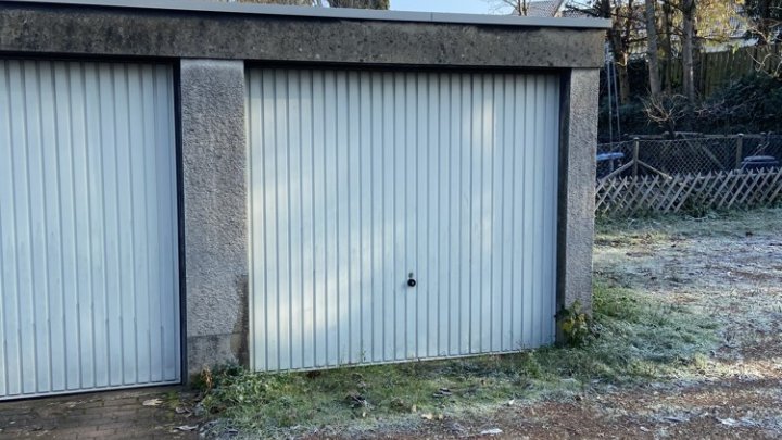 Gepflegtes Reihenhaus, stadtnah mit Garten und eigener Garage