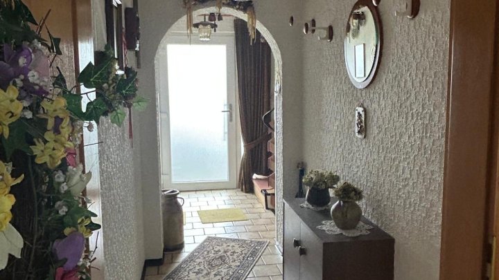 Großzügiges 1-2 Familienhaus und großem Grundstück in sehr ruhiger Lage von Schiffweiler