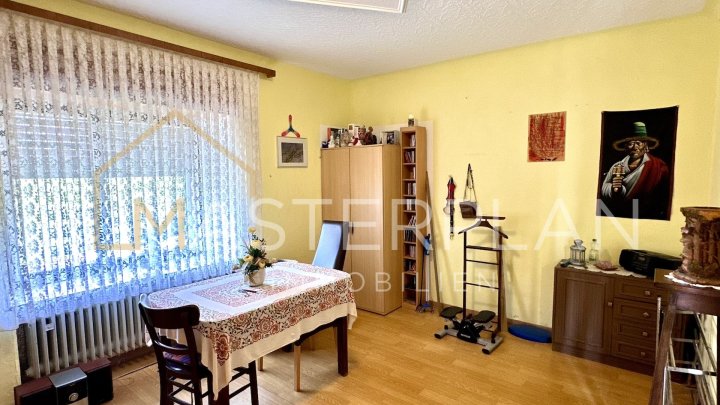 Freistehendes Einfamilienhaus mit Garten in Aschbach