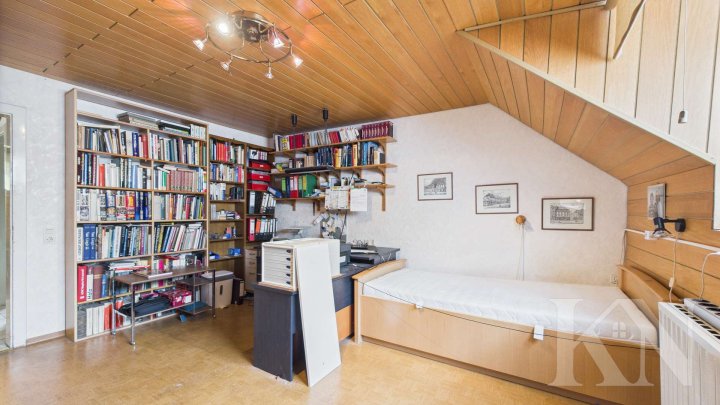 Doppelhaushälfte mit großem Garten, Grillhütte & Baugrundstück – seltene Gelegenheit!