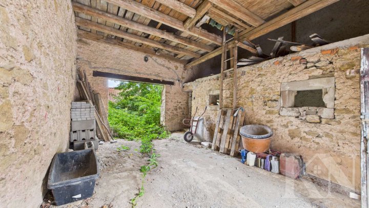 Mehrfamilienhaus mit großem Potenzial in Gersheim – PV-Anlage und separate Scheune