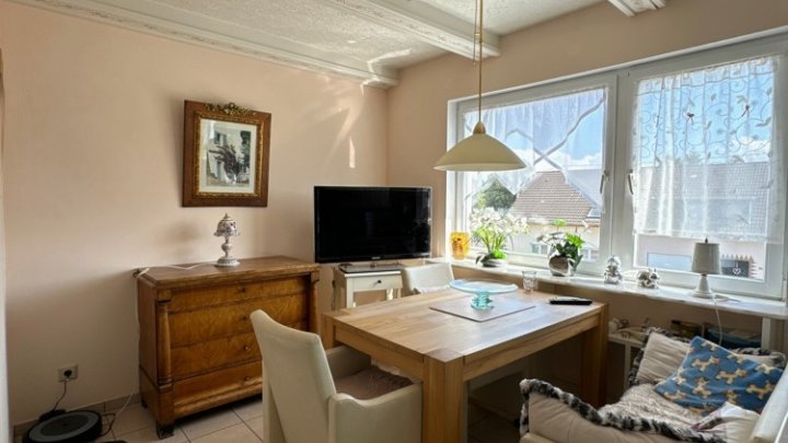 Sehr gepflegtes 2-Familienhaus mit Gartenparadies + Garage