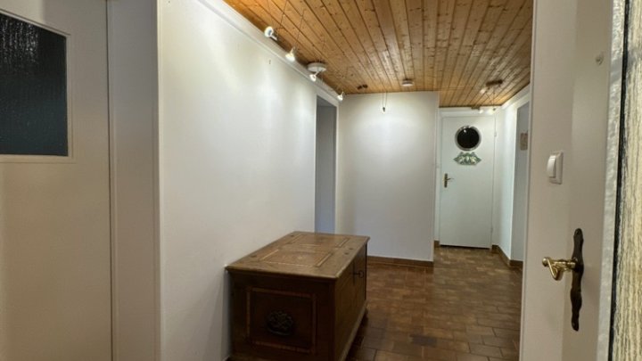 Sehr gepflegtes 2-Familienhaus mit Gartenparadies + Garage