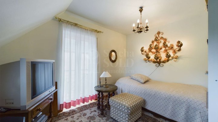 Charmantes Haus – ideal für Singles oder Paare - mit Garten, Terrasse, Balkon und Stellplatz