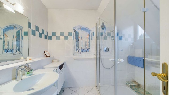 Charmantes Haus – ideal für Singles oder Paare - mit Garten, Terrasse, Balkon und Stellplatz