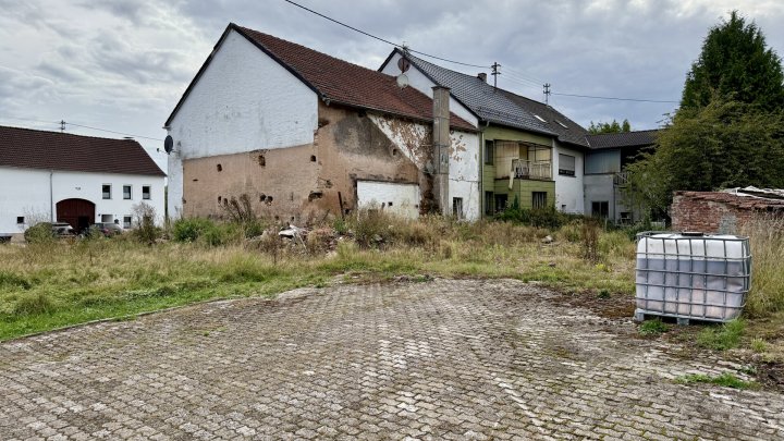Großzügiges Grundstück mit Abrisshaus in Losheim am See - Niederlosheim zu verkaufen
