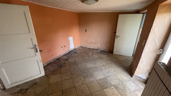 Handwerker aufgepasst ! Einfamilienhaus mit Potenzial in VK Wehrden